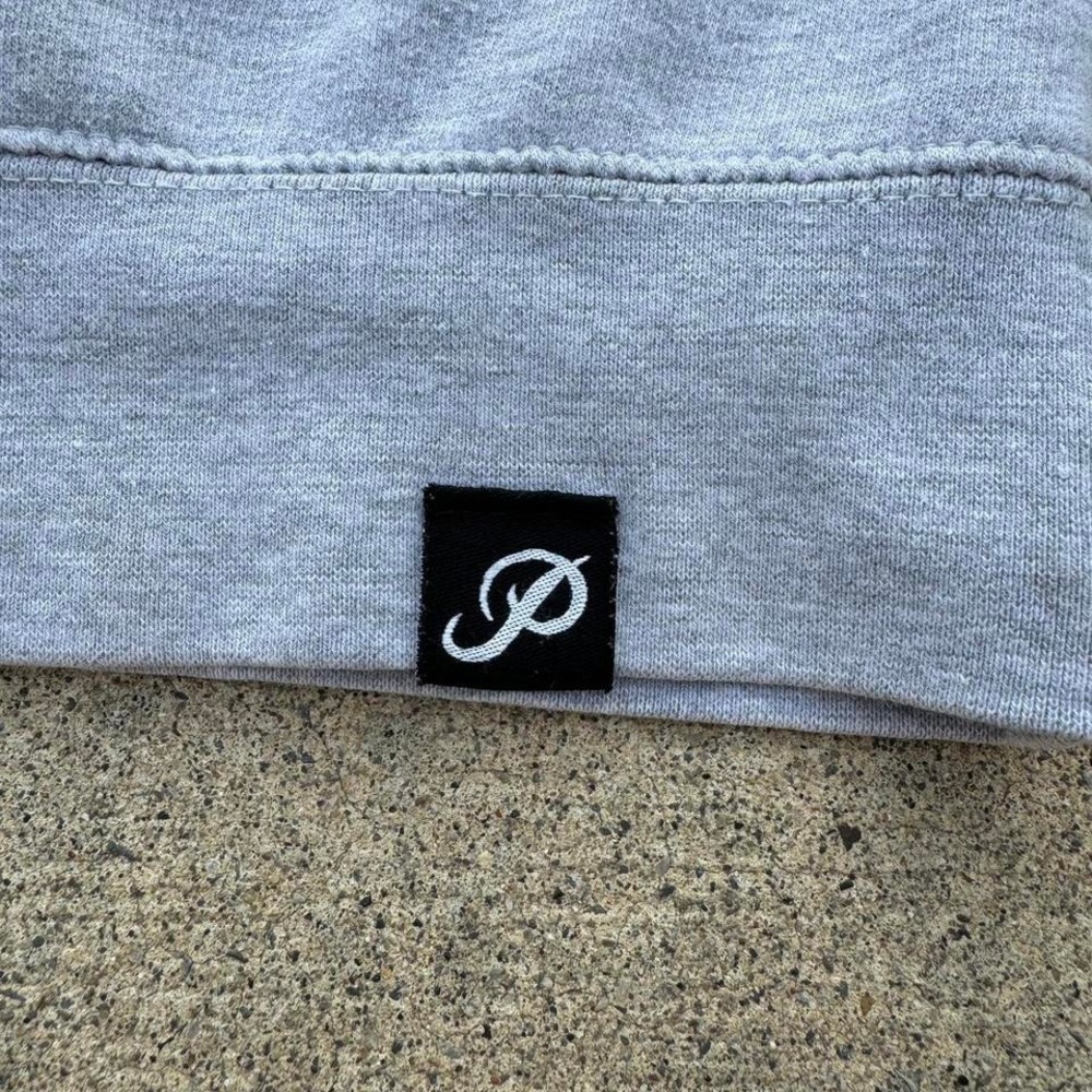 PRIMITIVE STAR CREWNECK - Picture 4 of 6